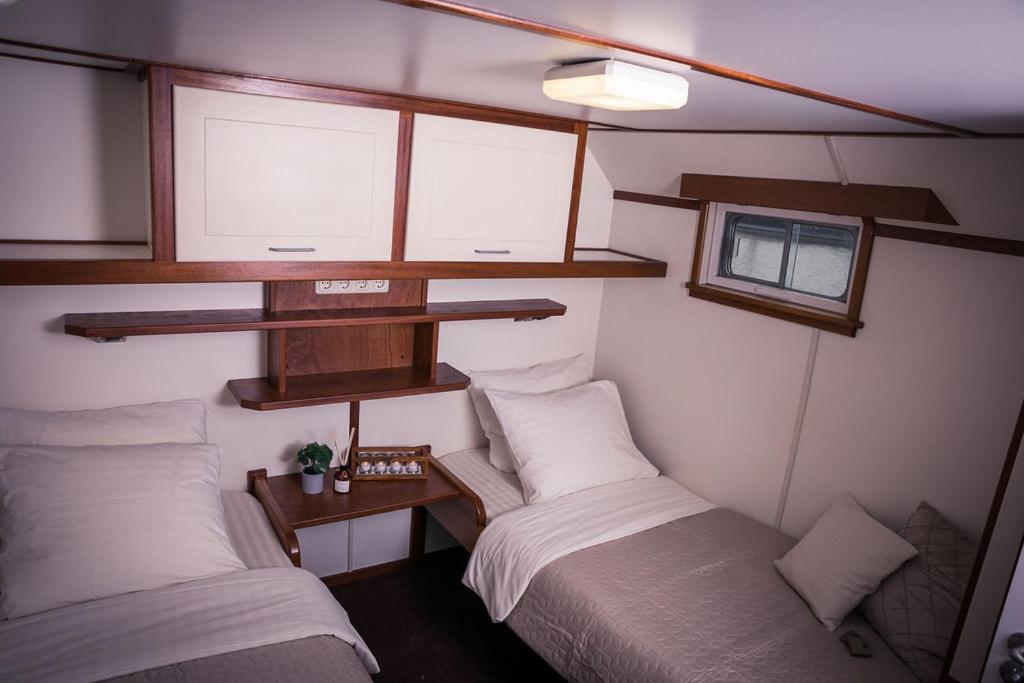 Unique Hotelboat Botel Lena Maria Amszterdam Kültér fotó